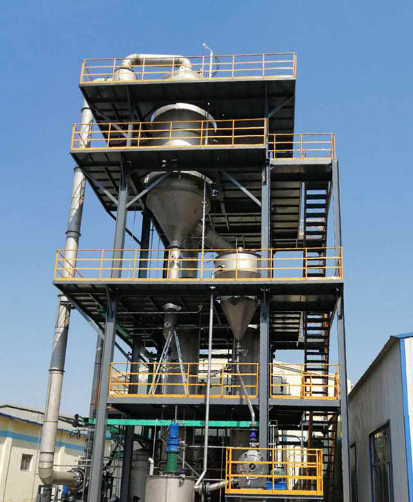 硫酸鈉mvr蒸發(fā)器安裝現(xiàn)場(chǎng)